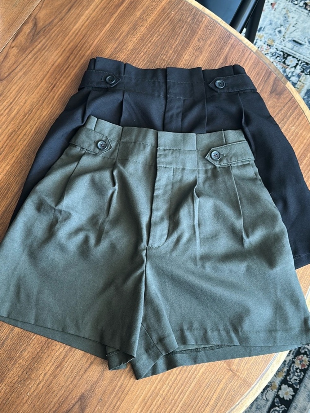 Lot of 3 Banana Republic Chino Shorts Trio - Tan, Olive & Black - Picture 3 of 8